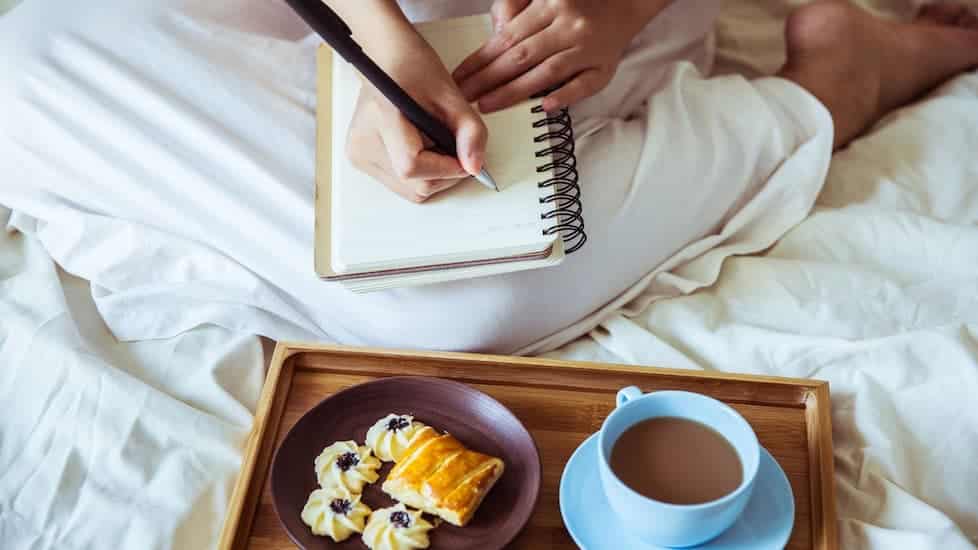 Scrivi 3 pagine al giorno e guarda cosa succede! Il potere delle morning pages Scrivi 3 pagine al giorno e guarda cosa succede! Il potere delle morning pages