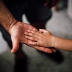 10 Cose Preziose che un Papà può Insegnarti sulla Vita