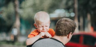 Genitorialità Consapevole: Conosci Te Stesso Per Crescere Tuo Figlio Genitorialità Consapevole: Conosci Te Stesso Per Crescere Tuo Figlio