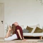 Oltre le Posizioni Yoga: La Vera Pratica che Stiamo Ignorando