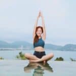 Esercizi Yoga Al Lavoro? 5 Esercizi Yoga alla Scrivania