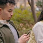 3 Modi per Smettere di Provare Invidia e Gelosia 3 Modi per Smettere di Provare Invidia e Gelosia