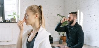 7 esercizi Pranayama per liberare la tua energia vitale in 5 minuti 7 esercizi Pranayama per liberare la tua energia vitale in 5