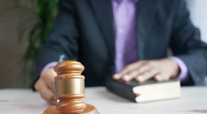 Come superare la paura del giudizio altrui Come Superare La Paura Del Giudizio Altrui (Con Olga Chiaia)