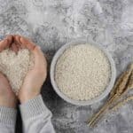 Cosa succede al tuo corpo mangiando riso scaduto? Segnali da non ignorare